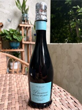 Bluetooth Speaker! Prosecco Bottle Novelty Wireless Speaker - Limited Edition